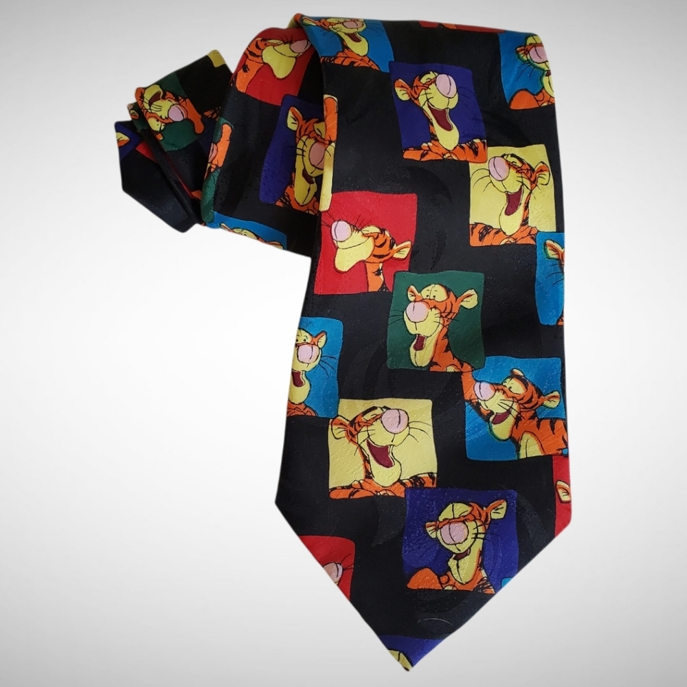 Disney Winnie The Pooh Tigger Tie